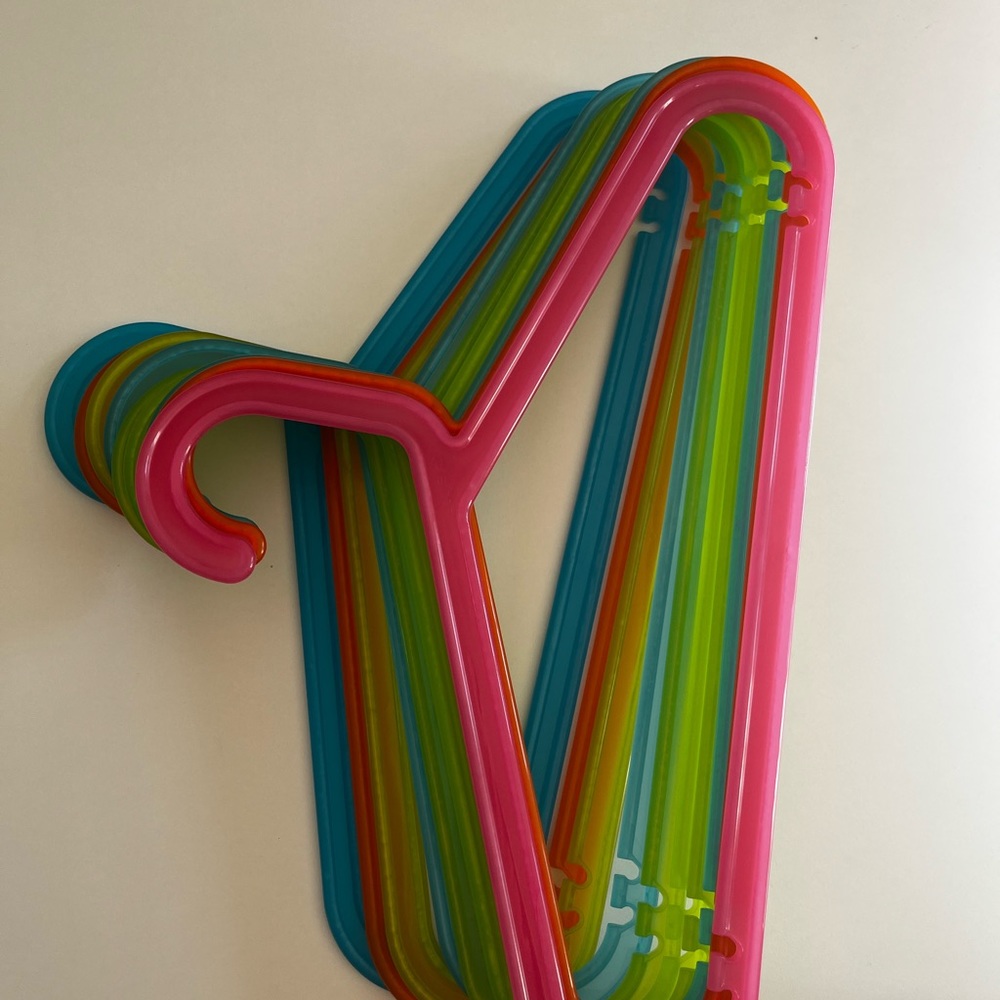 Colorful Plastic Hangers Set - Picture 3 of 3
